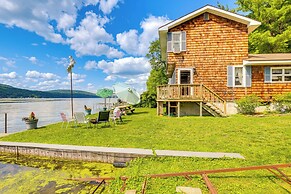 Canandaigua Lakefront Gem w/ Dock & Boat Slip