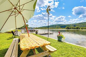 Canandaigua Lakefront Gem w/ Dock & Boat Slip