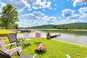 Canandaigua Lakefront Gem w/ Dock & Boat Slip