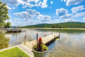 Canandaigua Lakefront Gem w/ Dock & Boat Slip