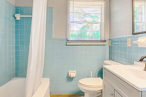 Pet-friendly Brent Home w/ Spacious & Fenced Yard!