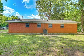 Pet-friendly Brent Home w/ Spacious & Fenced Yard!