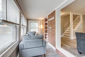 Easthampton Apartment Near Breweries & Rail Trail!