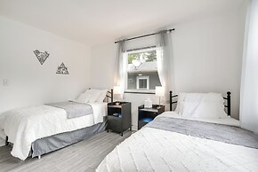 Dayton Condo w/ Courtyard < 3 to Downtown!