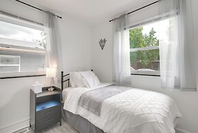 Dayton Condo w/ Courtyard < 3 to Downtown!