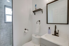 Dayton Condo w/ Courtyard < 3 to Downtown!