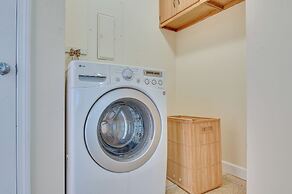 Lake George Townhome w/ Deck: 2 Mi to The Outlets!