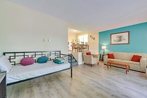 Lake George Townhome w/ Deck: 2 Mi to The Outlets!