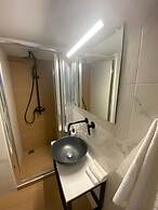 Utopia Apartment- At019