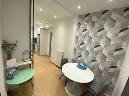 Utopia Apartment- At019