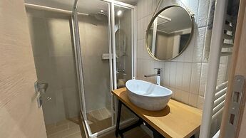 Eunoia Apartment - At062