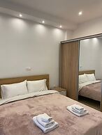 Elysian Apartment - At067