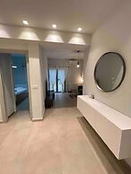 Embassy Apartment - I1