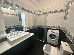 Red Roses Apartment - At083