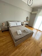 Charming Apartment - At085