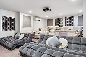 Grand Elite Retreat 16 Bedroom Home