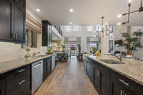 Grand Elite Retreat 16 Bedroom Home