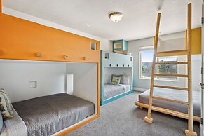 Grand Elite Retreat 16 Bedroom Home