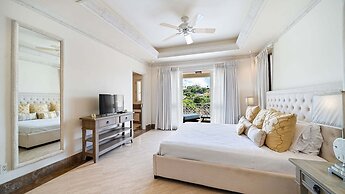 Smugglers Cove by Blue Sky Luxury