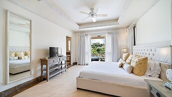 Smugglers Cove by Blue Sky Luxury