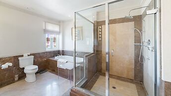 Smugglers Cove by Blue Sky Luxury