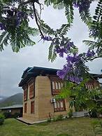 Spirit Village Lodge