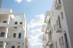 LIV & CO SUITES & VILLAS