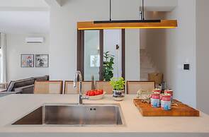 LIV & CO SUITES & VILLAS