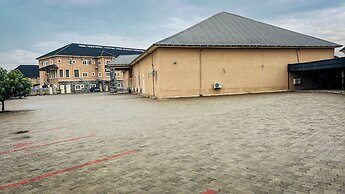 Mo-House Hotels and Events Centre