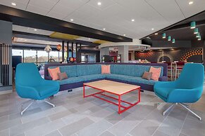 Tru By Hilton Anderson