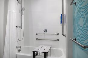 Tru By Hilton Anderson