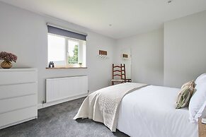 Host Stay Trem Y Cwm