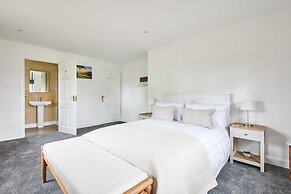 Host Stay Trem Y Cwm