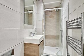 Host Stay Mayford Studio