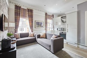 Host Stay Mayford Studio