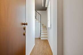 Cozy Studio Penthouse With Stunning View Balcony