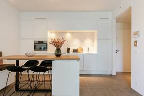 Modern and Stylish Apartment With Terrace