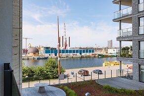 Modern and Stylish Apartment With Terrace