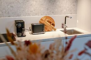 Modern and Stylish Apartment With Terrace