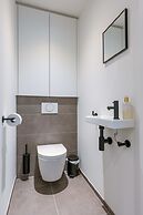 Modern and Stylish Apartment With Terrace