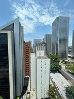 Get a flat-1504 Berrini 4 estrelas