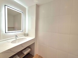 Hilton Garden Inn Termez Airitom