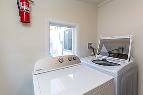 Chic Historic Route 66 Home - Ideal for Relaxation