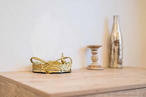 Chic Historic Route 66 Home - Ideal for Relaxation