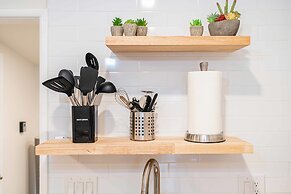 Chic Historic Route 66 Home - Ideal for Relaxation