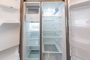 Chic Historic Route 66 Home - Ideal for Relaxation