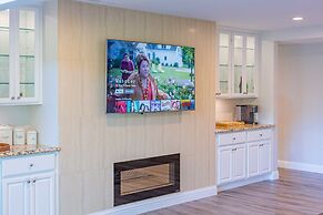 Luxury Pool Home in Glendora Foothills Retreat