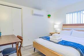 Elegant Country Retreat With Serene Patio Haven