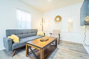 Elegant Country Retreat With Serene Patio Haven