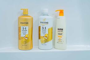 Elegant Country Retreat With Serene Patio Haven